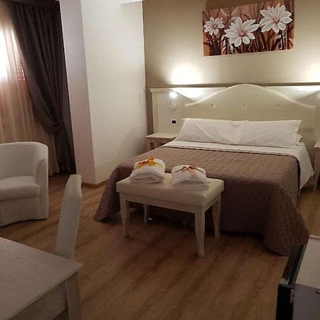 San Pietro Bed & Breakfast Mileto Екстериор снимка