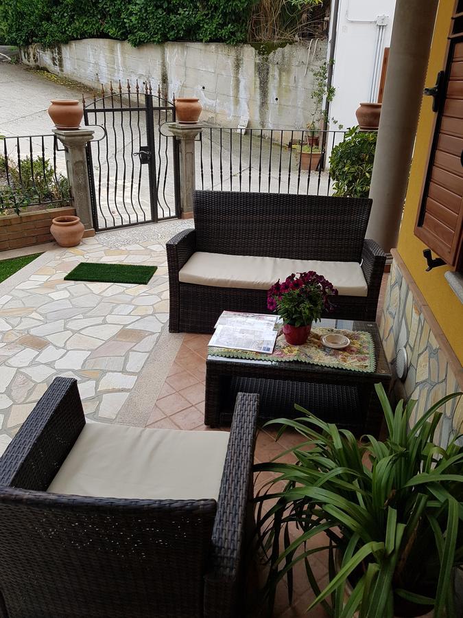 San Pietro Bed & Breakfast Mileto Екстериор снимка