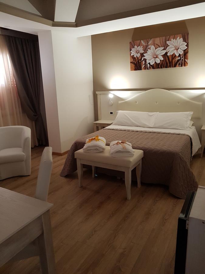 San Pietro Bed & Breakfast Mileto Екстериор снимка